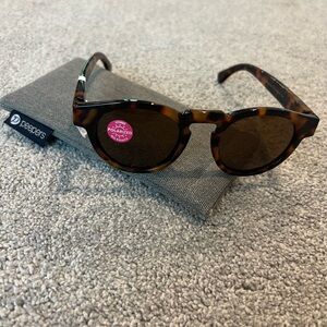 NWT Peepers Polarized Sunglasses